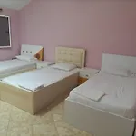 Elena - Maria For Rent Feeling Lejlighed